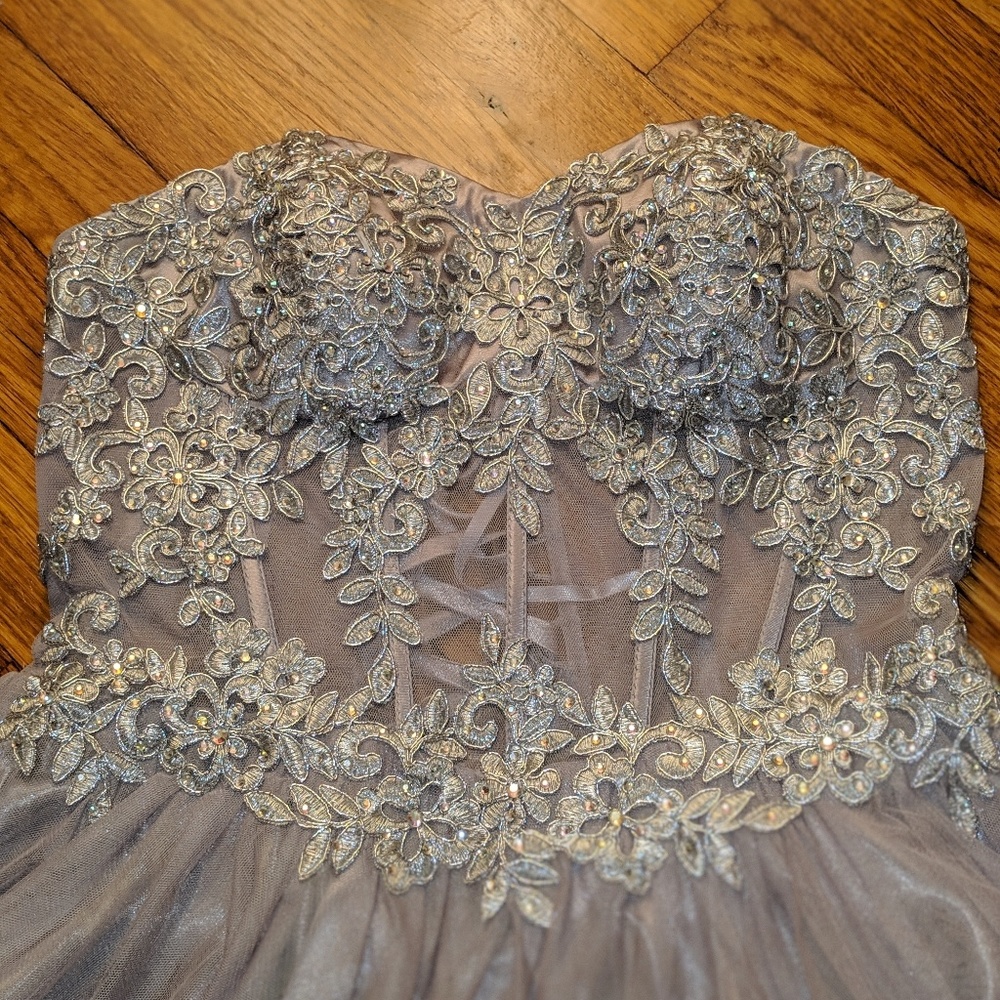 Blondie nites strapless dress